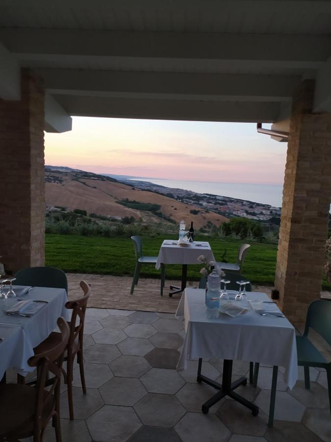 Casale Adriatico B&B Pineto Eksteriør billede