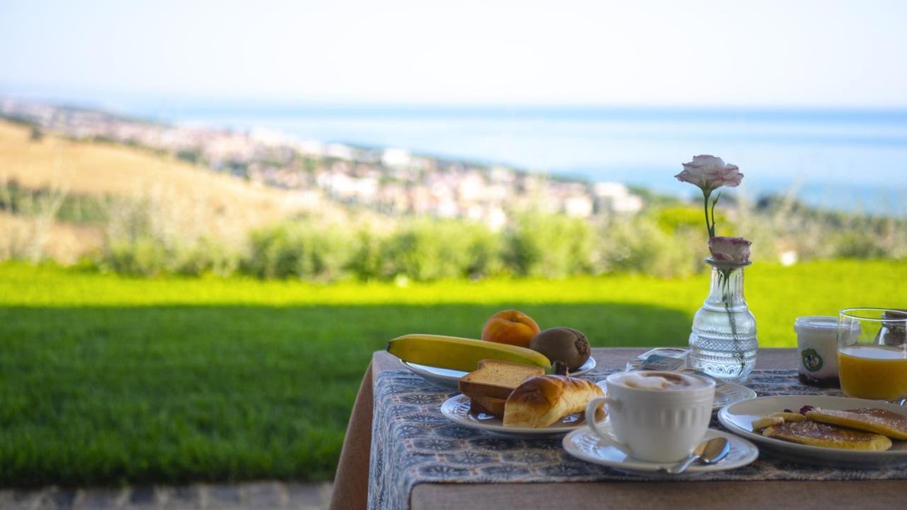Casale Adriatico B&B Pineto Eksteriør billede